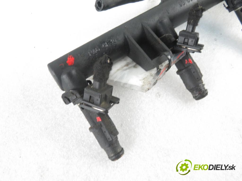 PEUGEOT 206 CC (2D) C/C 2001 100,00 2.0 S16 - RFN (EW10J4) 1997,00 Lišta vstrekovacia 9628084680 ; 01F003A (Vstrekovacie lišty)