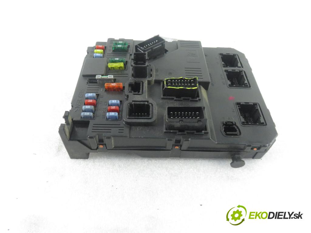 PEUGEOT 206 liftback (2A/C) HB 2002 50,00 1.4 HDi 8V 70 - 8HZ 1398,00 MODUL BSI 9657999880 ; S118085120F