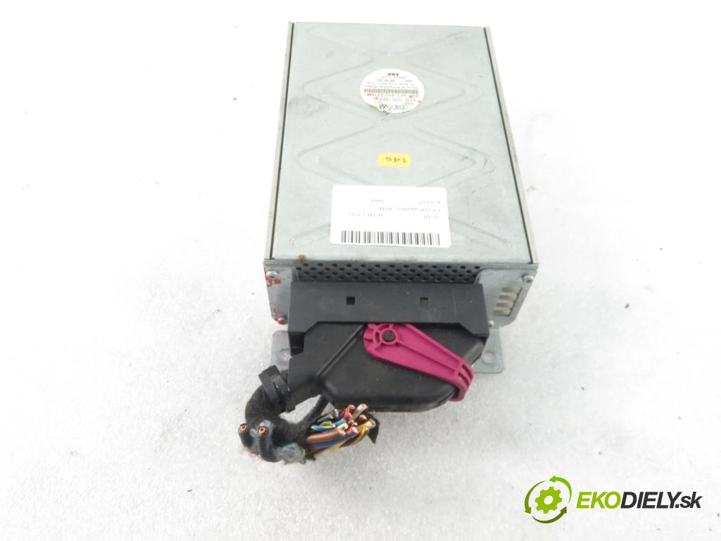 AUDI A6 (4F2, C6) SEDAN 2004 165,00 3.0 TDI quattro - BMK 2967,00 Zosilňovač 4F0035223 ; 4F0910223B (Zosilňovače)