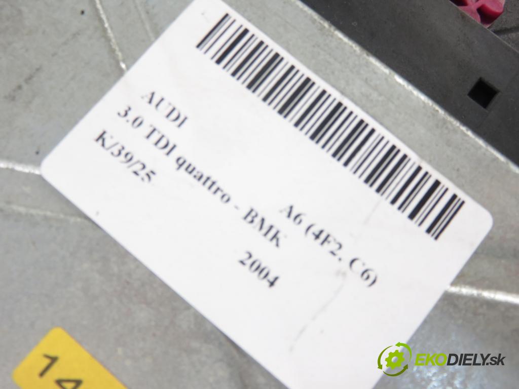 AUDI A6 (4F2, C6) SEDAN 2004 165,00 3.0 TDI quattro - BMK 2967,00 Zosilňovač 4F0035223 ; 4F0910223B (Zosilňovače)