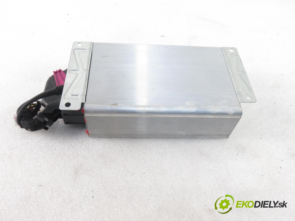 AUDI A6 (4F2, C6) SEDAN 2004 165,00 3.0 TDI quattro - BMK 2967,00 Zosilňovač 4F0035223 ; 4F0910223B (Zosilňovače)