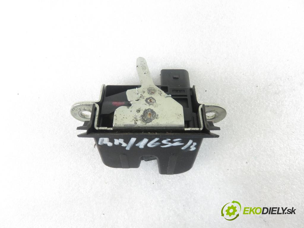 SEAT LEON (1P1) HB 2008 75,00 1.6 - BSE 1595,00 zámok dveří kufr EL. 1P0827505A