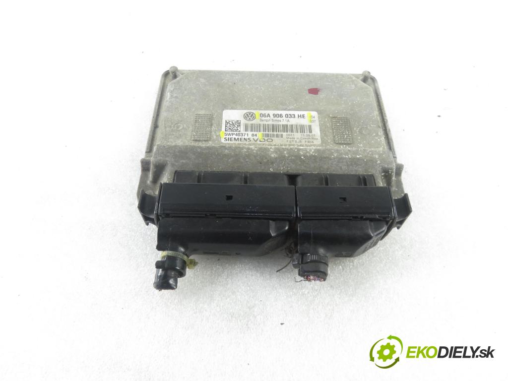SEAT LEON (1P1) HB 2008 75,00 1.6 - BSE 1595,00 Riadiaca jednotka Motor 06A906033HE ; 5WP4037104