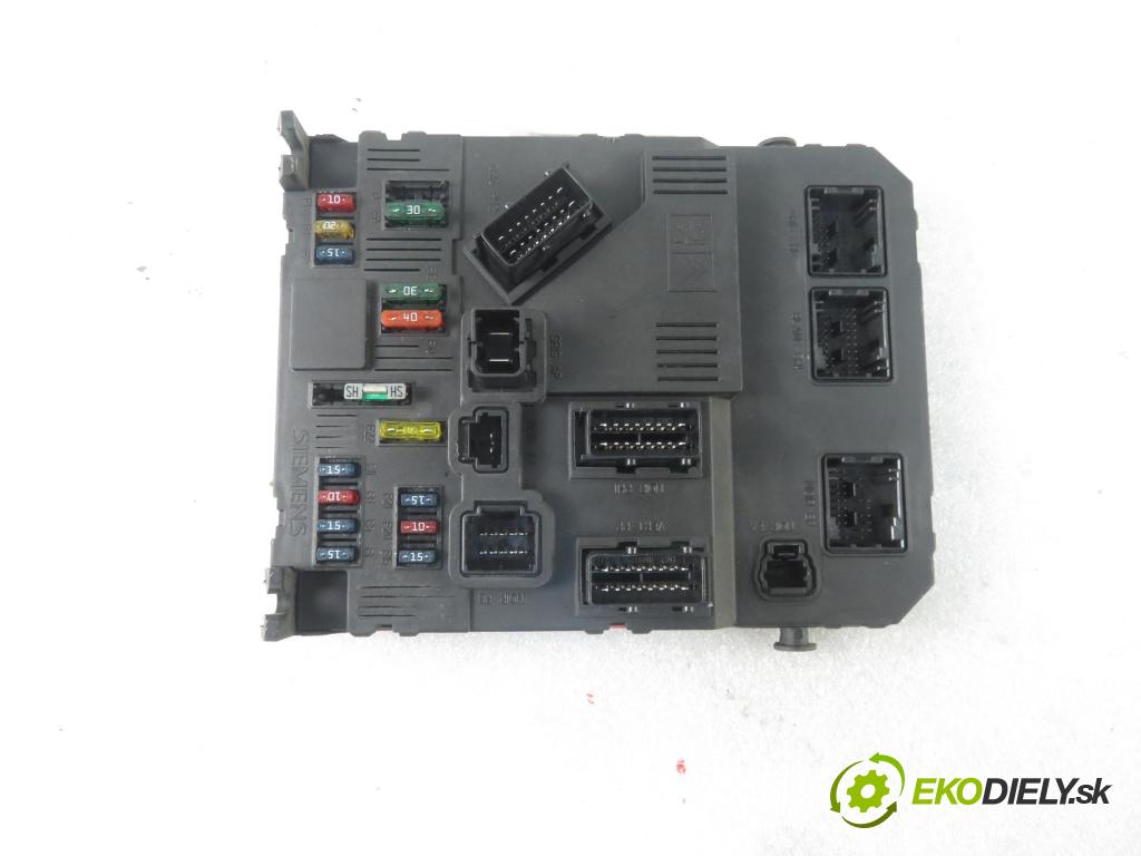 PEUGEOT 206 liftback (2A/C) HB 2003 440,00 1.1 i - HFX (TU1JP) 1124,00 MODUL BSI 9650584780 ; S118085120B
