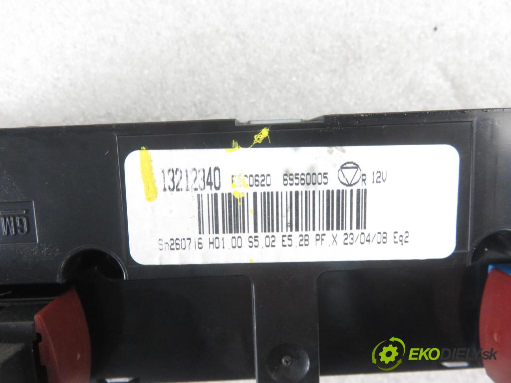 OPEL VECTRA C Kombi (Z02) KOMBI 2007 135,00 3.0 V6 CDTI - Z 30 DT 2959,00 Panel kúrenia KLIMATRONIK 13212340