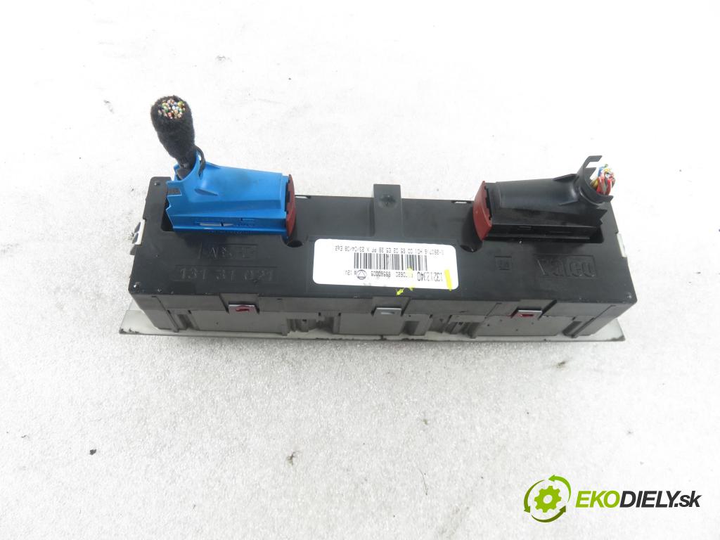 OPEL VECTRA C Kombi (Z02) KOMBI 2007 135,00 3.0 V6 CDTI - Z 30 DT 2959,00 Panel kúrenia KLIMATRONIK 13212340