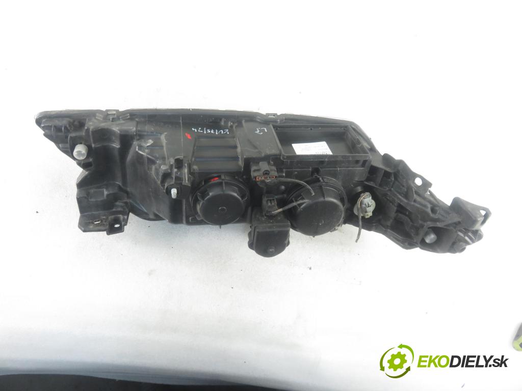 RENAULT LAGUNA II Grandtour (KG0/1_) KOMBI 2001 88,00 1.9 dCi 120 - F9Q 750 1870,00 Svetlo LP