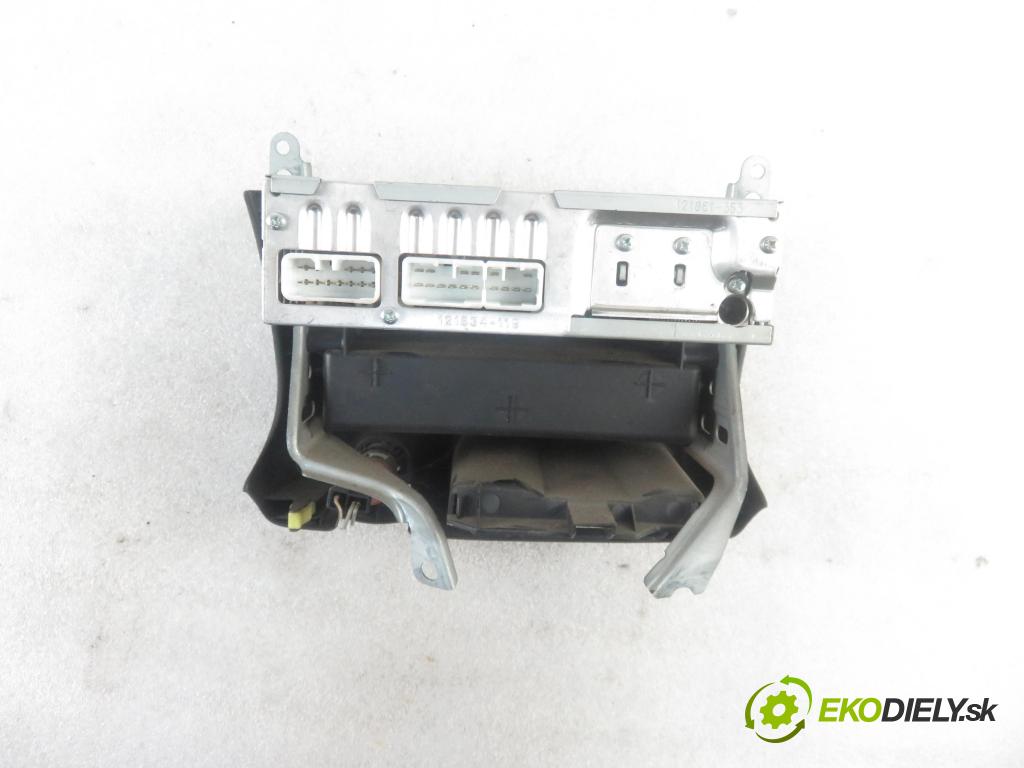 TOYOTA YARIS (_P1_) HB 2003 50,00 1.0 VVT- i 68 - 1SZ-FE 998,00 RADIO Modul 861200D070