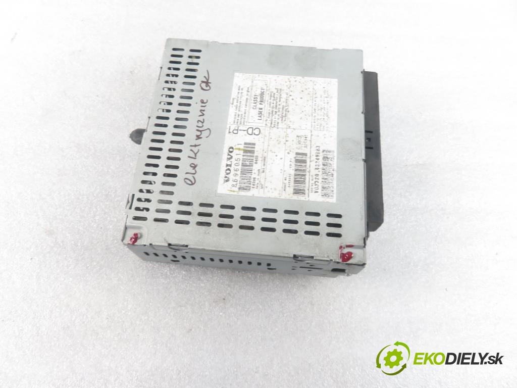 VOLVO V50 (MW) KOMBI 2006 100,00 2.0 D 136 - D 4204 T (PSA) 1997,00 RADIO CD 8696051