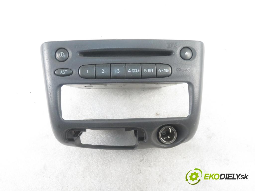 TOYOTA YARIS (_P1_) HB 2001 50,00 1.0 VVT- i 68 - 1SZ-FE 998,00 RADIO CD 8612052030