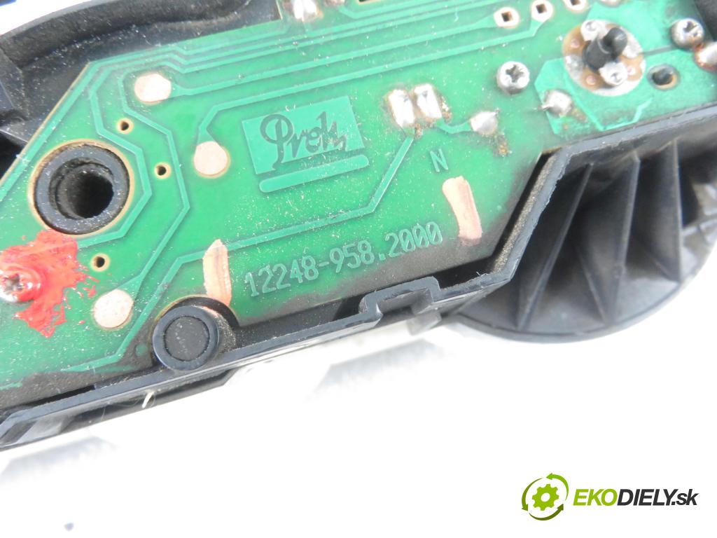 MERCEDES-BENZ SPRINTER 3-t Platforma / Podwozie (903) KABINA/PLATFORMA 1996 58,00 308 D 2.3 79 - OM 601.943 2299,00 Panel topení 122489582000