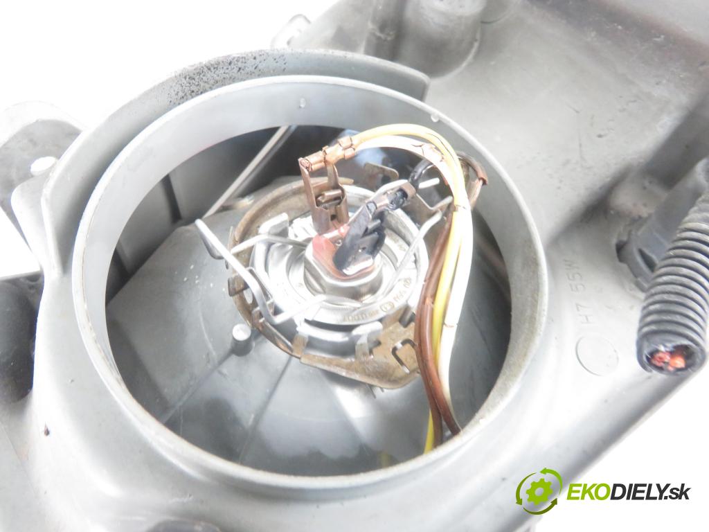 HONDA ACCORD VI (CK, CG, CH, CF8) LIFTBACK 2001 100,00 1.8 i (CG8) - F18B2 1850,00 Svetlo PP 33100S1AG010M1