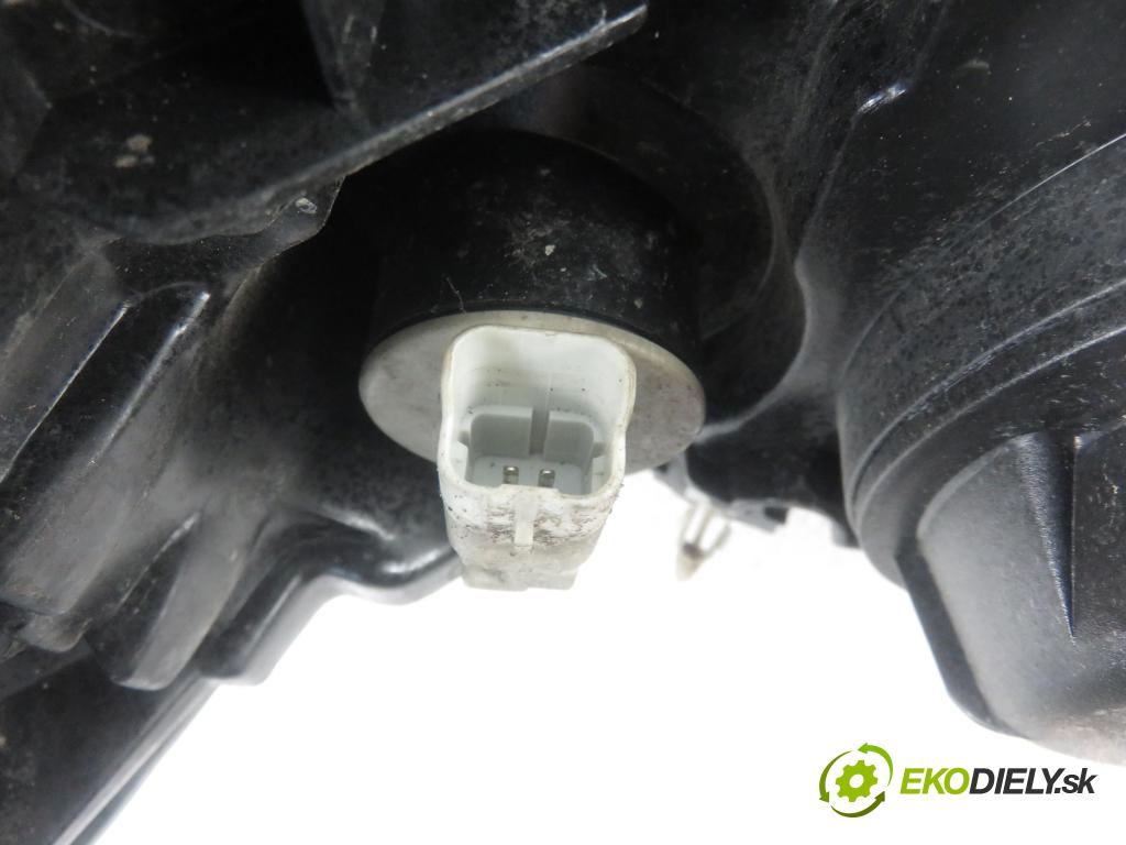 RENAULT LAGUNA II Grandtour (KG0/1_) KOMBI 2001 88,00 1.9 dCi 120 - F9Q 750 1870,00 Svetlo PP