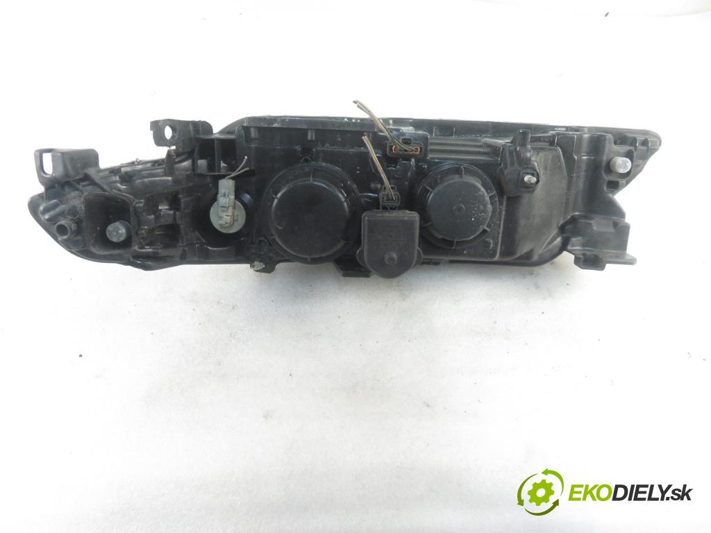 RENAULT LAGUNA II Grandtour (KG0/1_) KOMBI 2001 88,00 1.9 dCi 120 - F9Q 750 1870,00 Svetlo PP