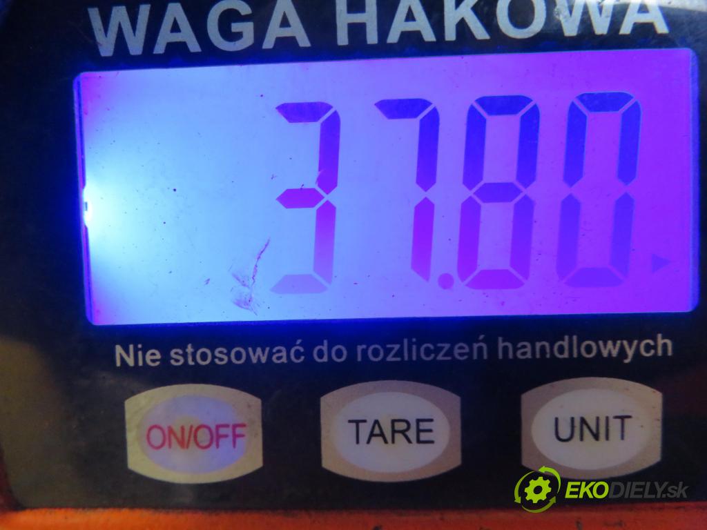 OPEL ASTRA F (T92) SEDAN 1998 66,00 1.4 i 16V - X 14 XE 1389,00 výztuha zadní část