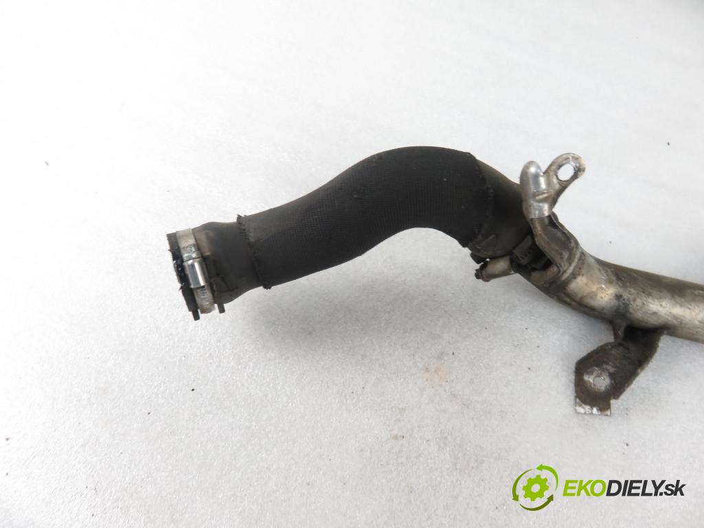 AUDI A6 (4F2, C6) SEDAN 2005 132,00 2.7 TDI 180 - BPP 2698,00 Rúra intercoolera turba 4F0145732B