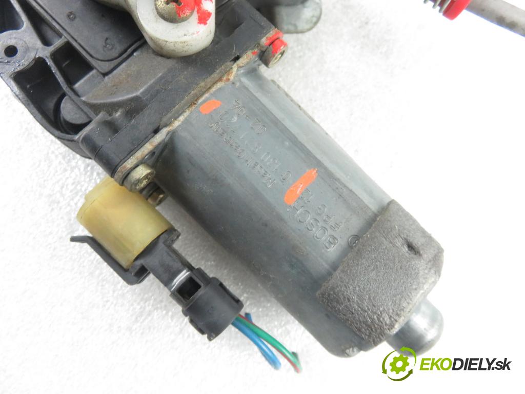 NISSAN TERRANO II (R20) TERENOWY 2002 92,00 2.7 TDi 4WD 125 - TD27TI 2664,00 mechanismus oken 0130821720