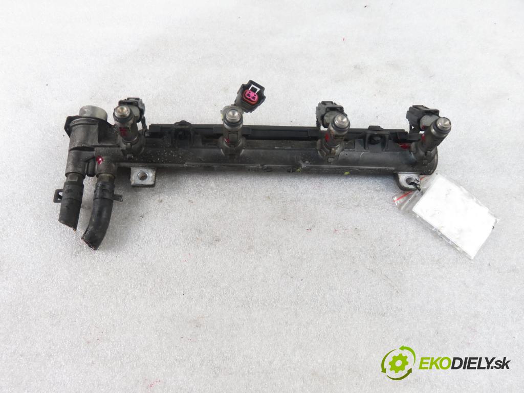 VW BORA (1J2) SEDAN 2001 77,00 1.6 16V - AZD 1598,00 Lišta vstrekovacia 0361333319AL ; 036129711 ; IWP123 (Vstrekovacie lišty)