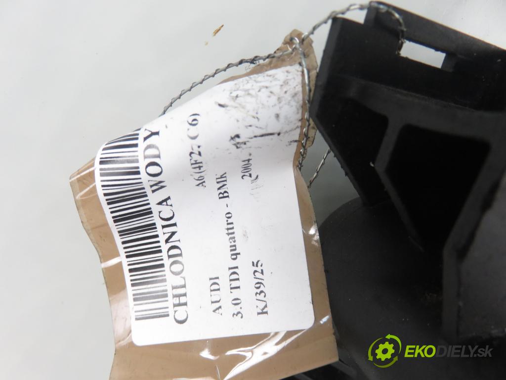 AUDI A6 (4F2, C6) SEDAN 2004 165,00 3.0 TDI quattro - BMK 2967,00 chladič vody 4F0121251P