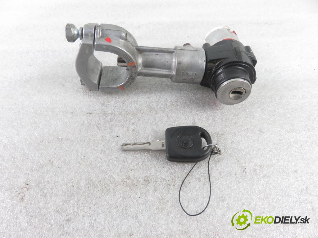 SKODA FELICIA II (6U1) HB 2001 50,00 1.3 MPI 68 1289,00 spinačka 441022221176 (Spínacie skrinky a kľúče)