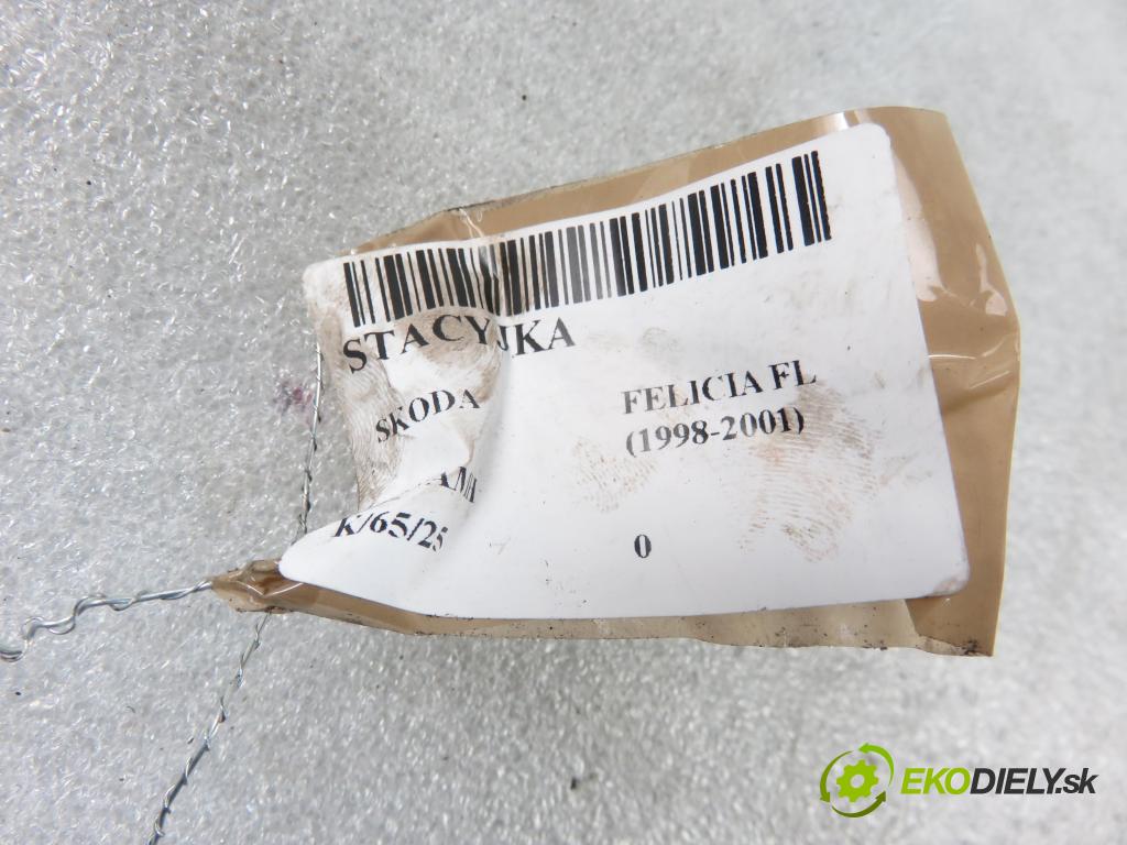 SKODA FELICIA II (6U1) HB 2001 50,00 1.3 MPI 68 1289,00 spinačka 441022221176 (Spínacie skrinky a kľúče)