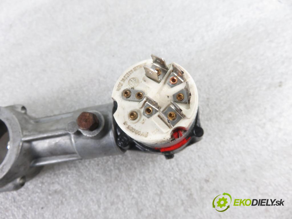 SKODA FELICIA II (6U1) HB 2001 50,00 1.3 MPI 68 1289,00 spinačka 441022221176 (Spínacie skrinky a kľúče)