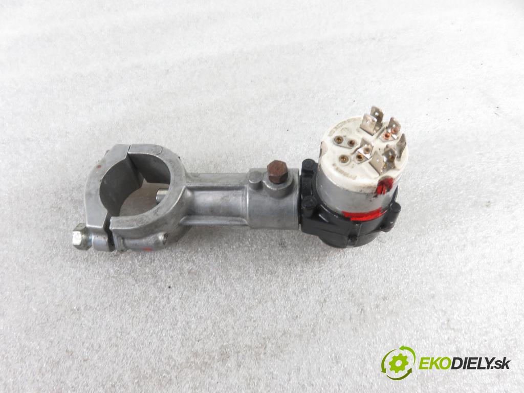 SKODA FELICIA II (6U1) HB 2001 50,00 1.3 MPI 68 1289,00 spinačka 441022221176 (Spínacie skrinky a kľúče)