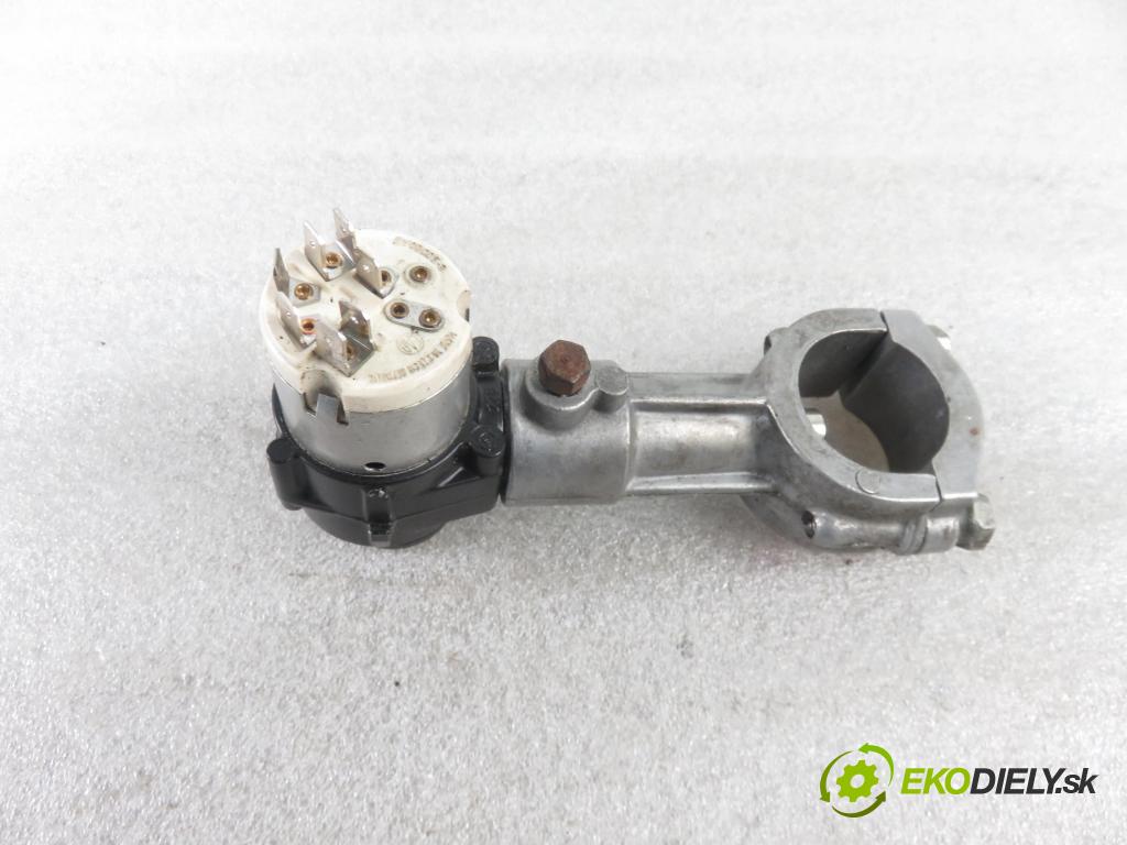 SKODA FELICIA II (6U1) HB 2001 50,00 1.3 MPI 68 1289,00 spinačka 441022221176 (Spínacie skrinky a kľúče)