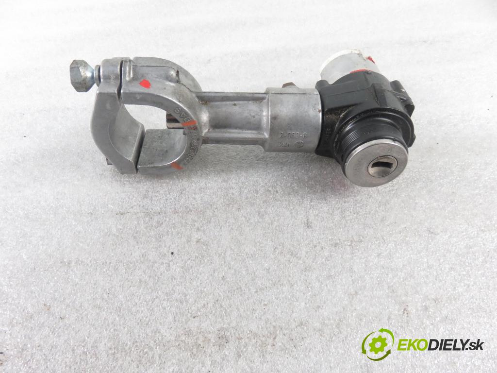 SKODA FELICIA II (6U1) HB 2001 50,00 1.3 MPI 68 1289,00 spinačka 441022221176 (Spínacie skrinky a kľúče)