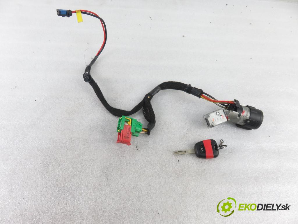 PEUGEOT 307 SW (3H) KOMBI 2003 79,00 2.0 HDI 110 - RHS 1997,00 spinačka 9648445180 ; 36353100 (Spínacie skrinky a kľúče)