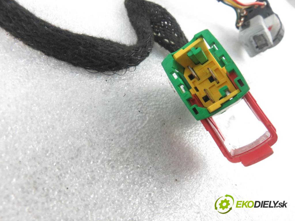 PEUGEOT 307 SW (3H) KOMBI 2003 79,00 2.0 HDI 110 - RHS 1997,00 spinačka 9648445180 ; 36353100 (Spínacie skrinky a kľúče)