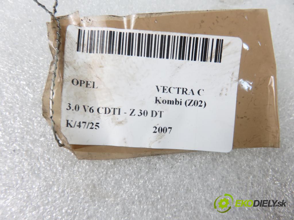 OPEL VECTRA C Kombi (Z02) KOMBI 2007 135,00 3.0 V6 CDTI - Z 30 DT 2959,00 Rúra intercoolera turba 55556523