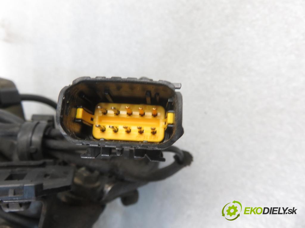 RENAULT SCENIC I (JA0/1_) MINIVAN 2000 47,00 1.9 D - F8Q 790 1870,00 Pumpa vstrekovacia R8448B281B ; LDCR02001AB1 ; LCR6735405 (Vstrekovacie čerpadlá)