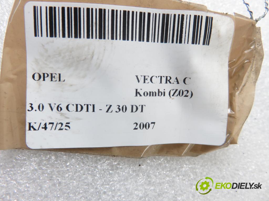 OPEL VECTRA C Kombi (Z02) KOMBI 2007 135,00 3.0 V6 CDTI - Z 30 DT 2959,00 chladič oleja 13183784