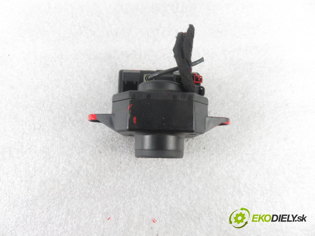 AUDI A6 (4F2, C6) SEDAN 2005 132,00 2.7 TDI 180 - BPP 2698,00 spinačka 4F0910131 (Spínacie skrinky a kľúče)