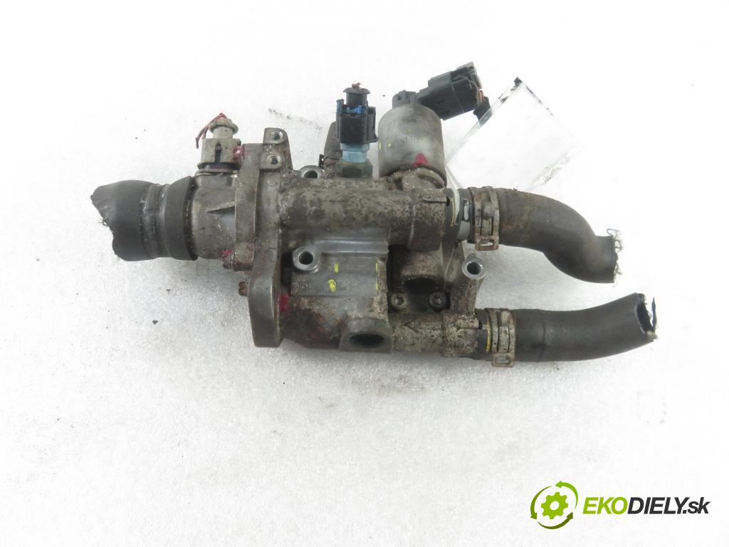 OPEL MERIVA A nadwozie wielkoprzestrzenne (MPV) (X03) HB 2006 77,00 1.6 16V 105 - Z 16 XEP 1598,00 obal termostatu 55559594 ; 72839100 ; 24445720 (Termostaty)