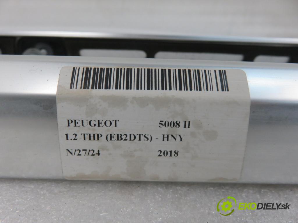PEUGEOT 5008 II SUV 2018 96,00 1.2 THP PureTech 131 - HNY 1199,00 zábradlí: STŘECHA