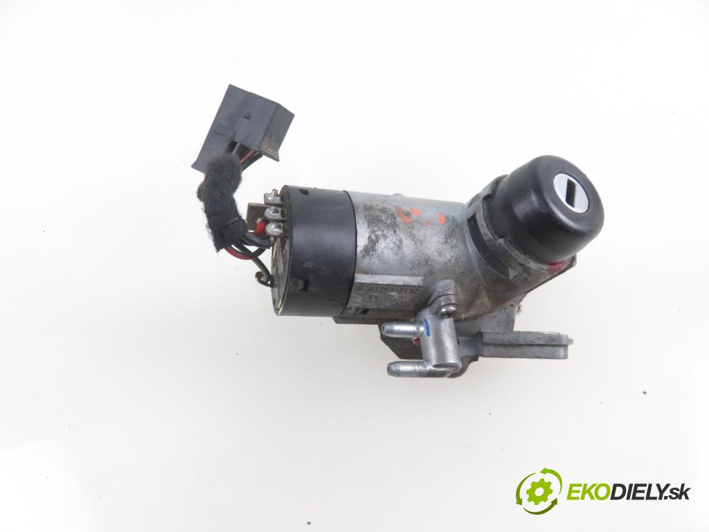 MERCEDES-BENZ SPRINTER 3-t Platforma / Podwozie (903) KABINA/PLATFORMA 1996 58,00 308 D 2.3 79 - OM 601.943 2299,00 spinačka 0005458108 (Spínacie skrinky a kľúče)