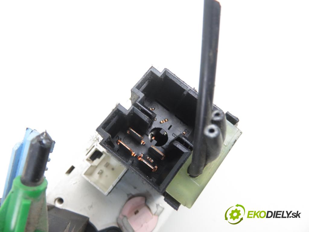 FORD TRANSIT Platforma / Podwozie (FM_ _, FN_ _) KABINA/PLATFORMA 2003 66,00 2.4 DI (F_A_, F_B_, F_C_, F_D_) - D2FA 2402,00 Panel kúrenia YC1H18D451A ; YC1H18K391BC