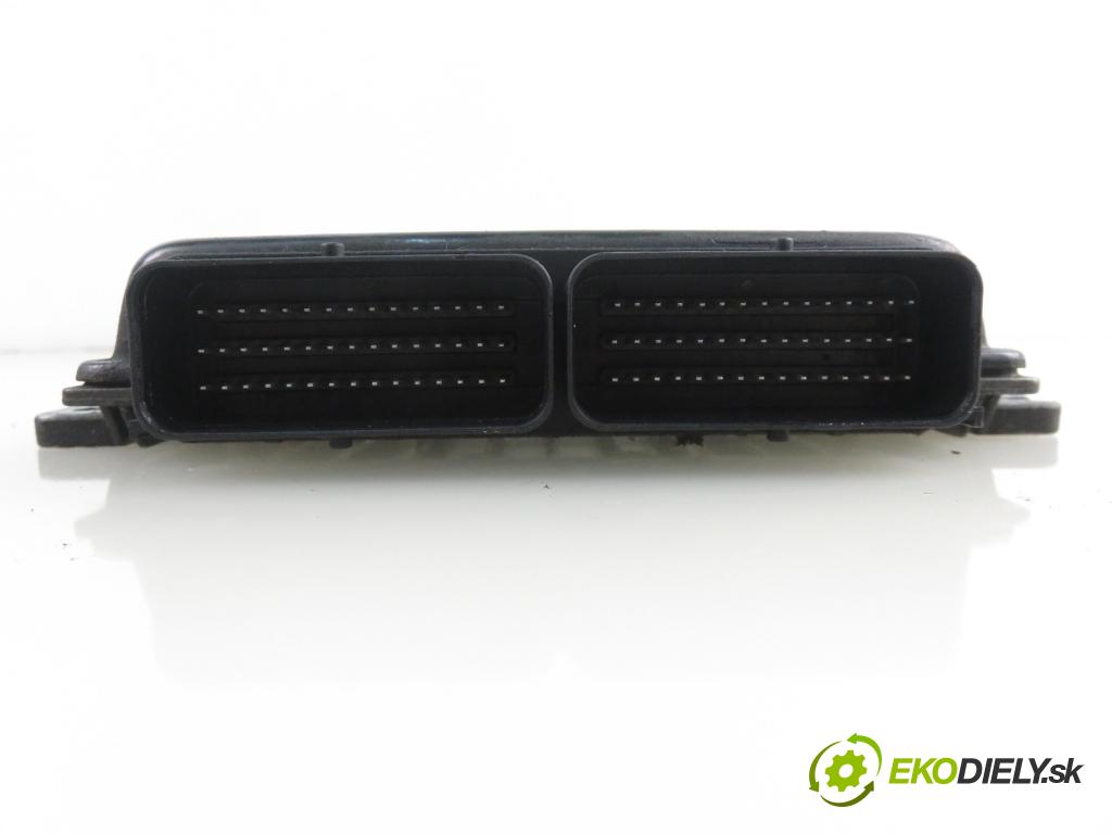 RENAULT CLIO II (BB_, CB_) HB 2000 70,00 1.4 16V 95 - K4J 712 1390,00 Riadiaca jednotka Motor 8200108405 ; S110130074C ; 8200044437