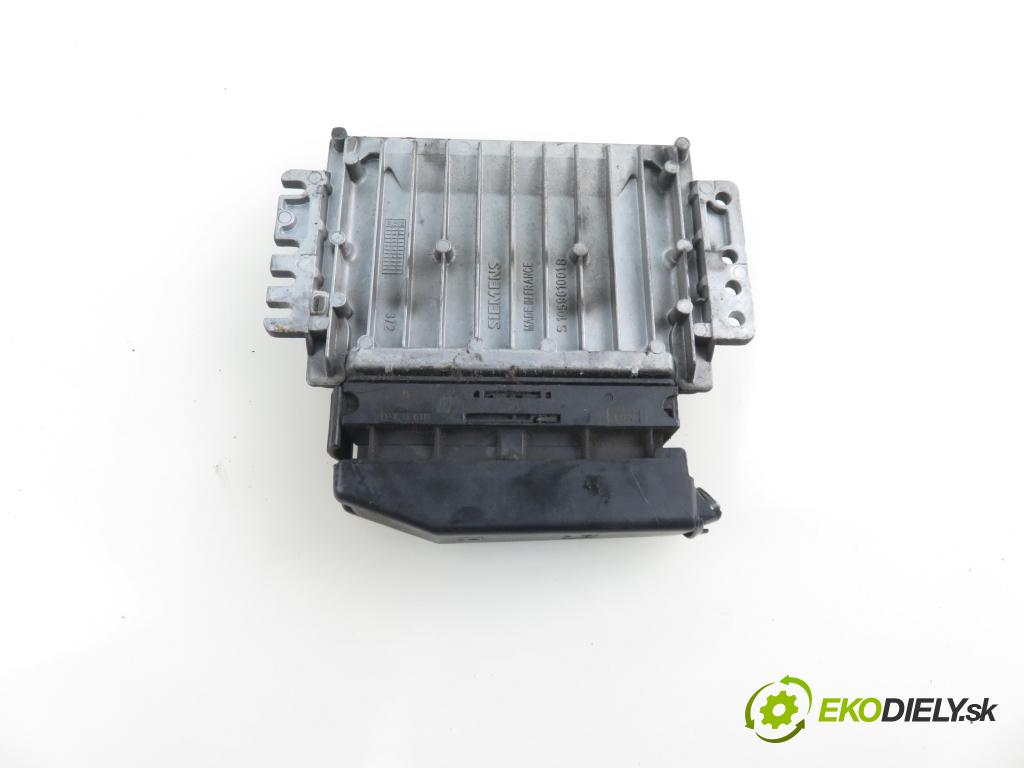 RENAULT CLIO II (BB_, CB_) HB 2000 70,00 1.4 16V 95 - K4J 712 1390,00 Riadiaca jednotka Motor 8200108405 ; S110130074C ; 8200044437