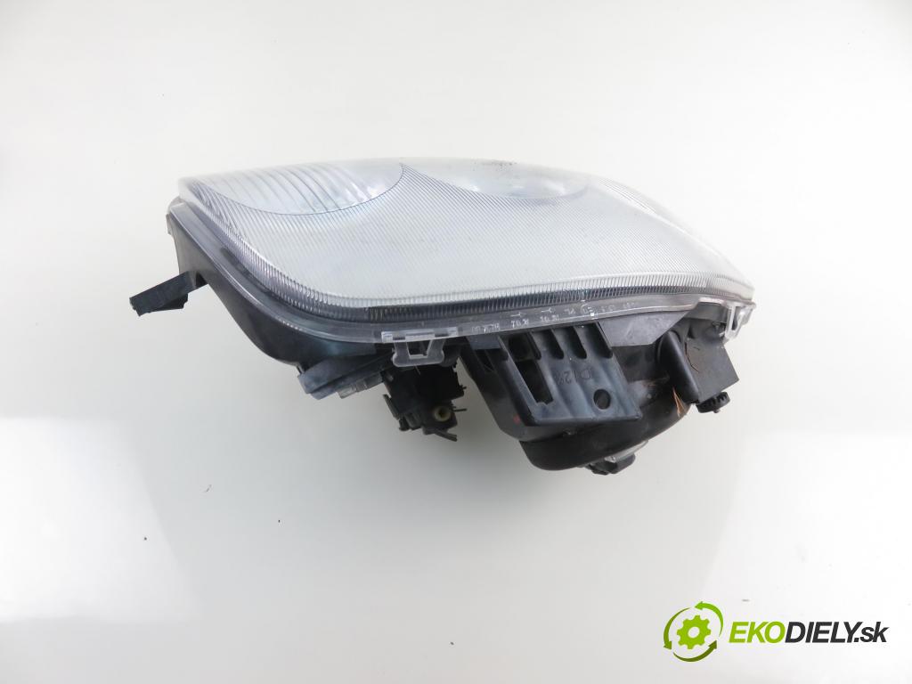 RENAULT CLIO II (BB_, CB_) HB 2000 70,00 1.4 16V 95 - K4J 712 1390,00 Svetlo PP