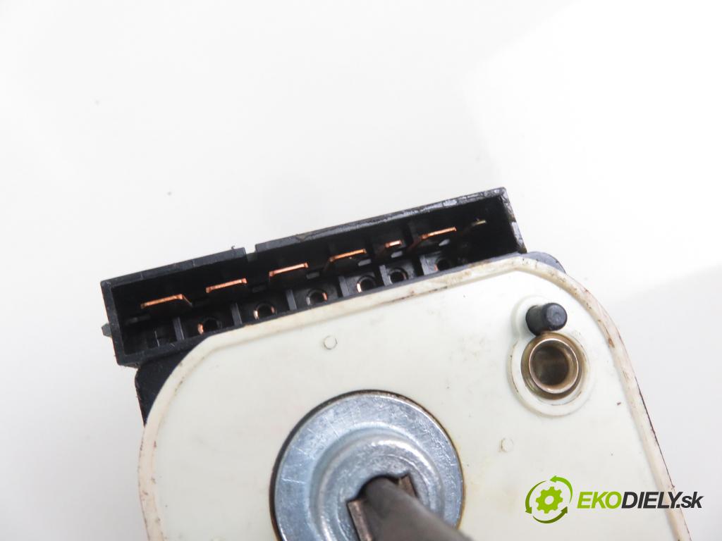 JEEP GRAND CHEROKEE I (ZJ) SUV 1995 0,00 5.2 i 4x4 (ZJ) - ELF 5210,00 spinačka 4326622 (Spínacie skrinky a kľúče)