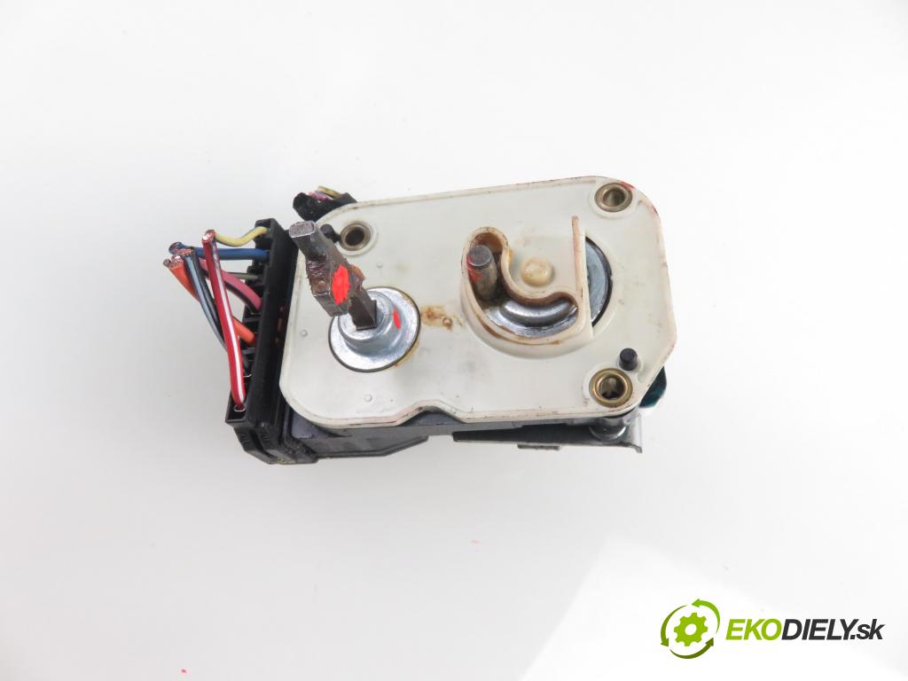 JEEP GRAND CHEROKEE I (ZJ) SUV 1995 0,00 5.2 i 4x4 (ZJ) - ELF 5210,00 spinačka 4326622 (Spínacie skrinky a kľúče)