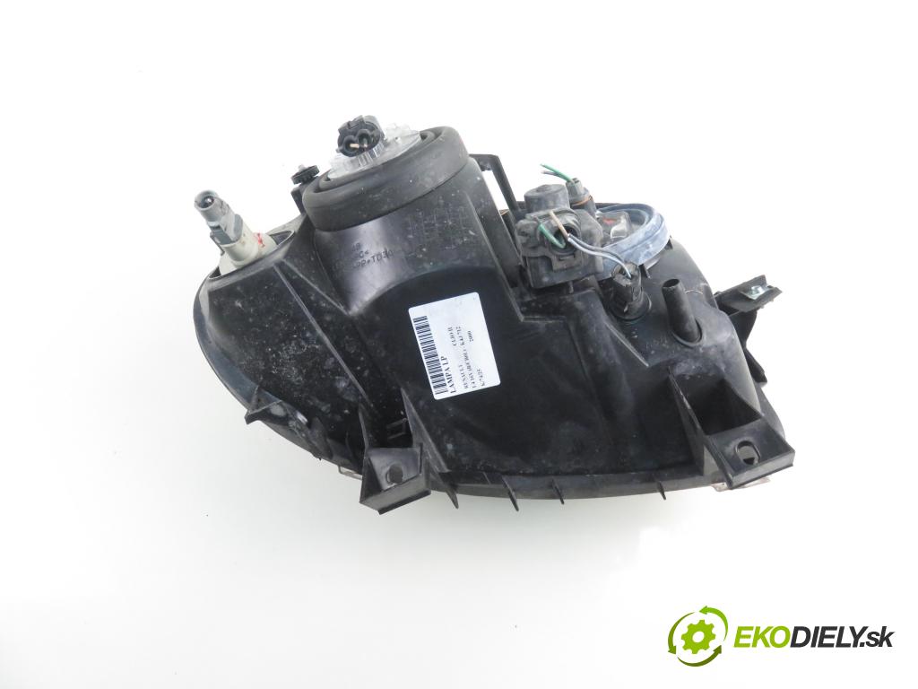RENAULT CLIO II (BB_, CB_) HB 2000 70,00 1.4 16V 95 - K4J 712 1390,00 Svetlo LP