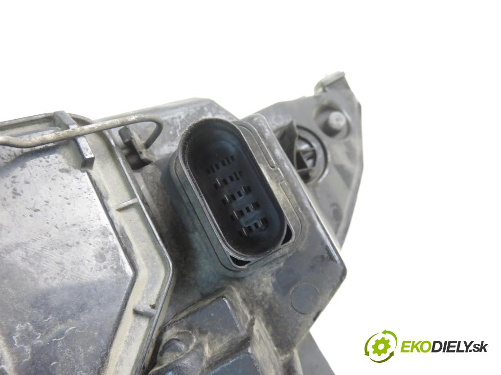 FORD FOCUS (DAW, DBW) HB 2003 74,00 1.6 16V 100 - FYDA 1596,00 Svetlo PP 2M5113W029BE
