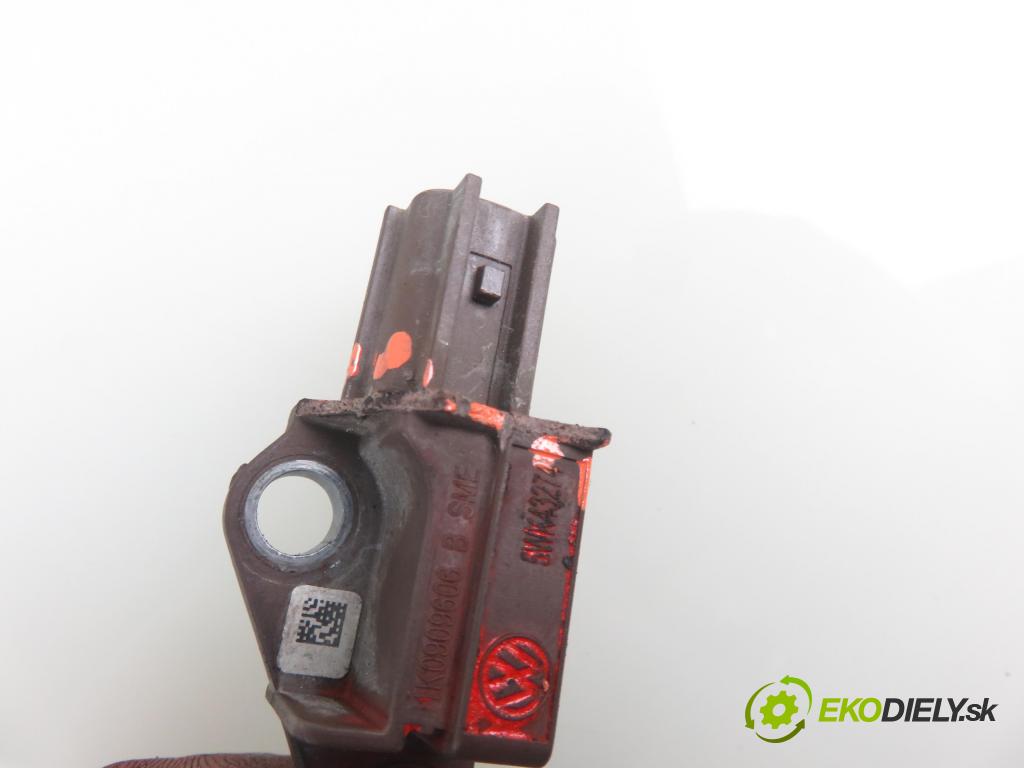 AUDI A6 (4F2, C6) SEDAN 2005 132,00 2.7 TDI 180 - BPP 2698,00 Snímač nárazu 5WK43722 (Snímače nárazu)