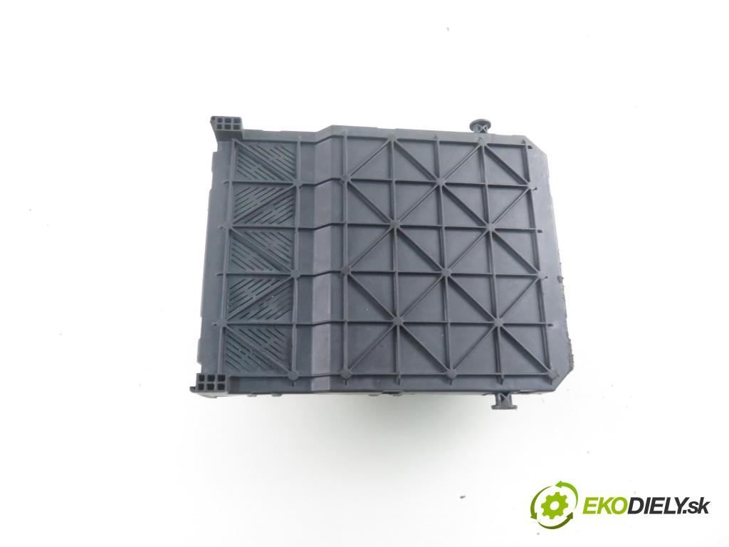CITROEN C3 I (FC_) HB 2004 50,00 1.4 HDi 8V - 8HX 1398,00 MODUL BSI S118085200J ; 9652474480