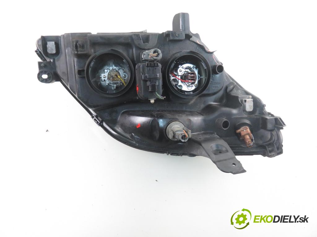 RENAULT SCENIC I (JA0/1_) MINIVAN 2000 47,00 1.9 D - F8Q 790 1870,00 světlo LP 7700432098 ; 7701047604
