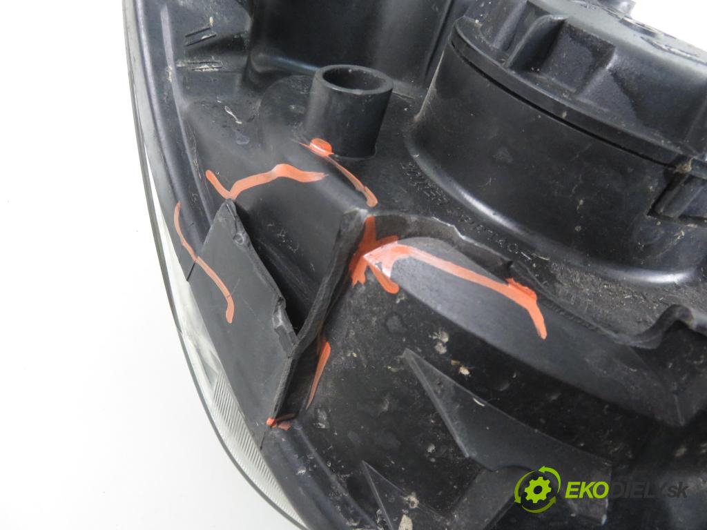 RENAULT SCENIC I (JA0/1_) MINIVAN 2000 47,00 1.9 D - F8Q 790 1870,00 světlo LP 7700432098 ; 7701047604